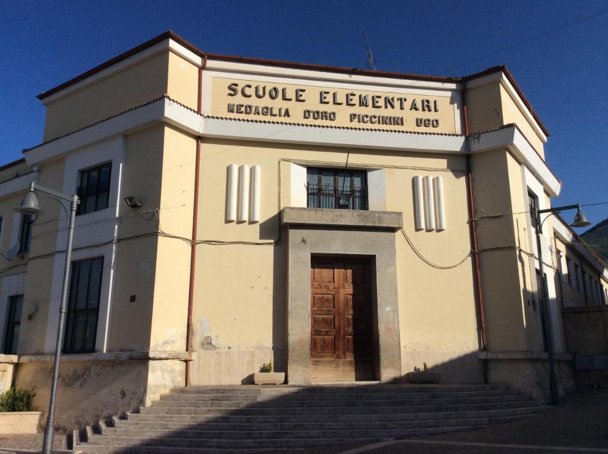 Da Sciuri Case Vacanza Barisciano Luaran gambar