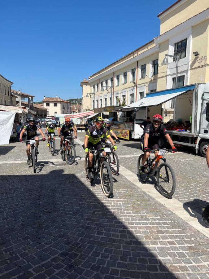 Da Sciuri Case Vacanza Barisciano Luaran gambar